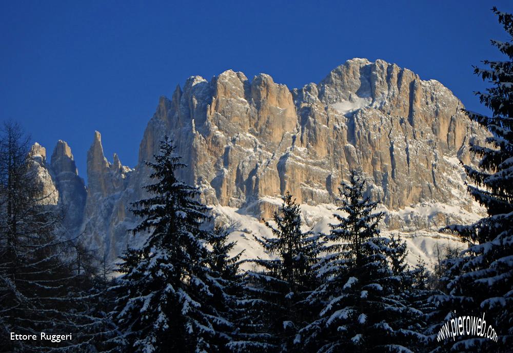 48 - Torri del Vajolet e Rosengarten.JPG